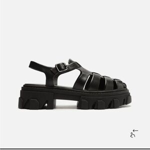 Black Leather Tractor Sandal with Livia Straps Size 39 (L -10)
